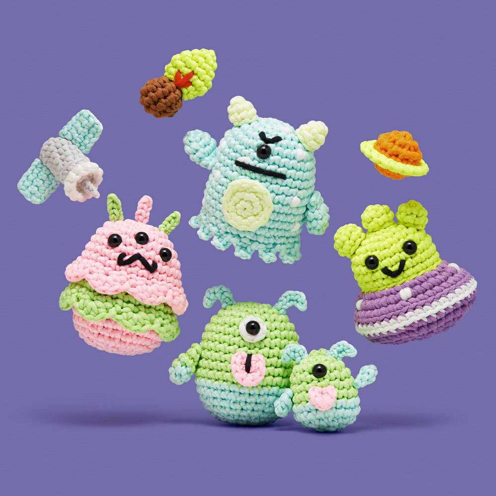 Alternative view of Area Fifty-Yarn Bundle